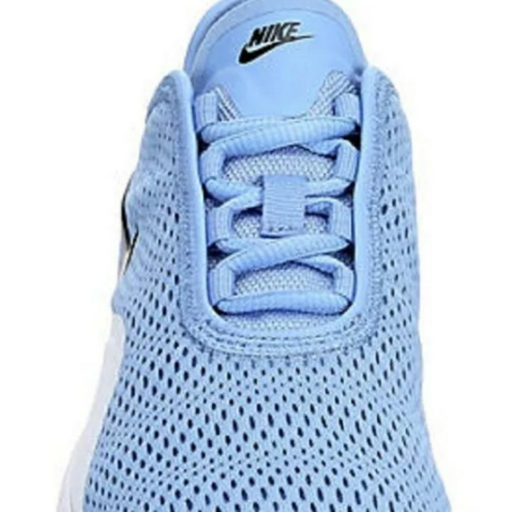 Shoes - Picture 6 of 8